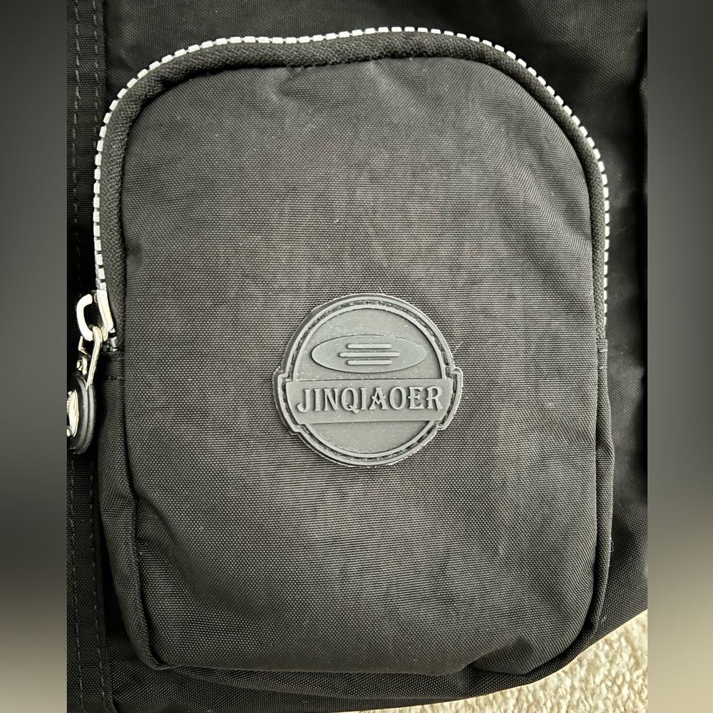 Multi Style Convertible Cut-proof Water Resistant Bag - Picture 7 of 7